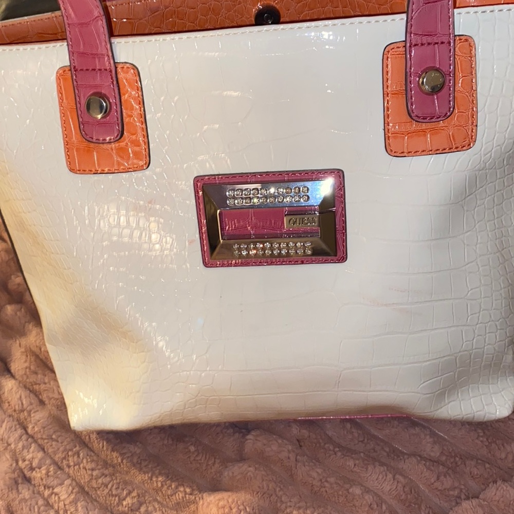 Pink and white guess bag 💓💓